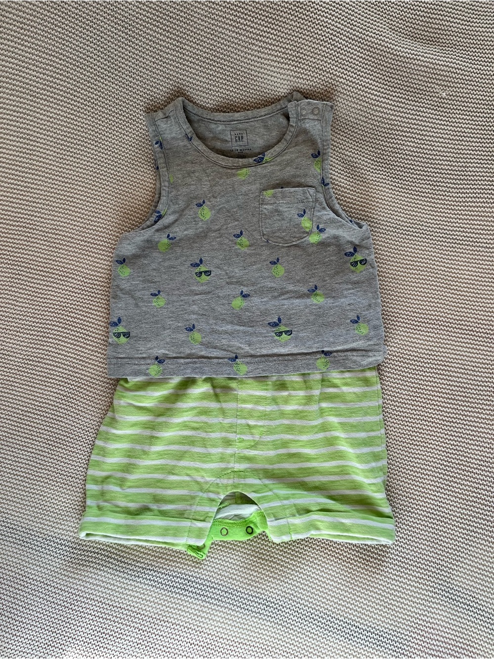 Baby Gap Summer Romper SIZE 12-18 months